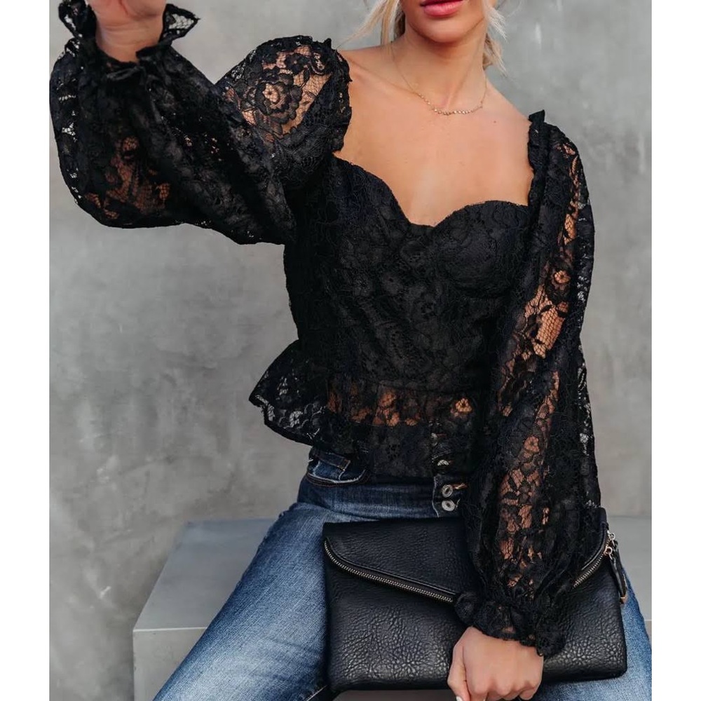 Vici Black Lace Sweetheart Neck Peplum Blouse